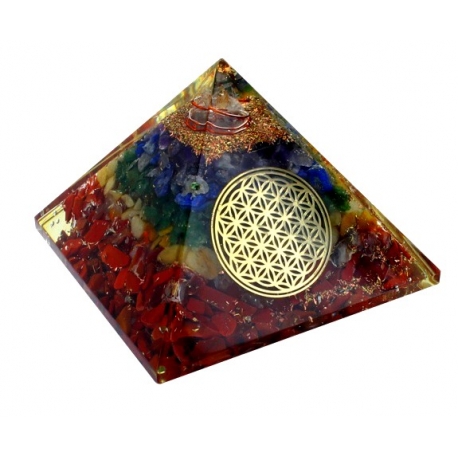 Pyramide Orgonite 7 Chakras et Fleur de Vie